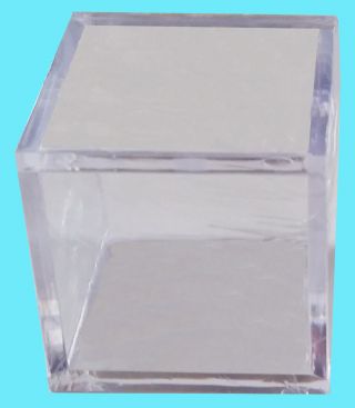 Ultra Pro Mini Memorabilia Display Case Clear Acrylic Golf Ball Cube Figurine