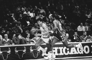Ld30 - 2 1982 Nba Chicago Bulls Washington Bullets Mahorn (60) Orig 35mm Negatives