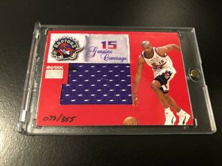 1999 - 00 Skybox Premium Coverage Vince Carter Game Jersey 