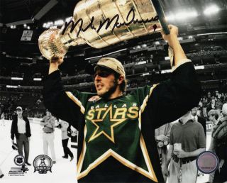 Mike Modano Signed Dallas Stars Holding 1999 Stanley Cup 8x10 Photo - Schwartz