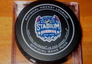 Nhl 2014 Stadium Series Game Puck W/cube York Rangers Vs.  Devils