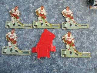 Eagle Detroit Red Wings Team 1950 ' s with Vampire Goalie table top hockey 4 2