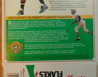 Roberto Clemente,  Pittsburgh Pirates 1993 KELLOGG ' S CORN FLAKES BOX,  18 oz. 2