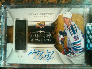 2017 - 18 Ud Splendor Wayne Gretzky 2/5 Gold Auto Game Stick Tape Showpieces