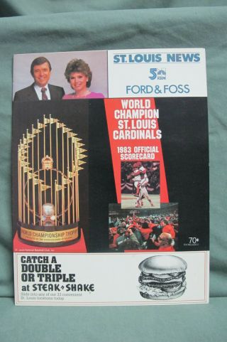 1983 - - St.  Louis Cardinals - - Souvenir Scorecard - - Cardinals / Chicago