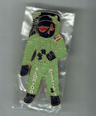 Little League Pins Fl.  Dist2 Astronaut Lime Green