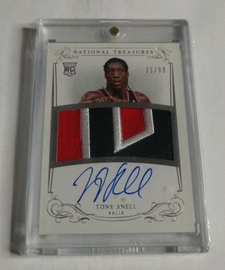R15,  802 - Tony Snell - 2013/14 National Treasures - Logo Rc Autograph Patch /99