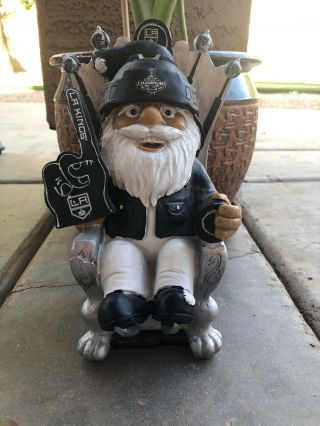 Team Gnome 2012 Stanley Cup Champions La Kings Nhl Forever Collectibles In Chair