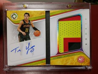 Trae Young 2018 - 19 Panini Opulence Auto Autograph Booklet /25 Patch Rc Rookie