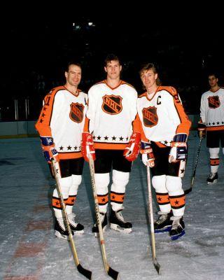 Bob Probert,  Wayne Gretzky,  Mark Messier 8x10 Photo
