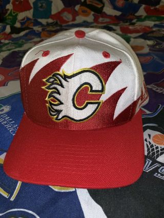 Vintage Calgary Flames Logo Athletic Sharktooth Snapback Hat