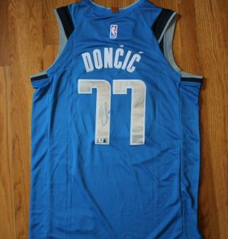 Luka Doncic Dallas Mavericks Signed And Authenticated Jersey W/