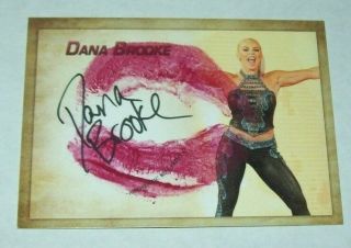 2019 Collectors Expo Wwe Diva Dana Brooke Autographed Kiss Print Card