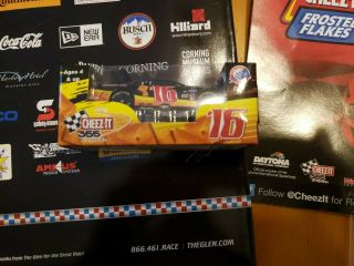 2016 Watkins Glen NASCAR CHEEZIT Offl Souvenir Prog Car & CARL EDWARDS AUTOGRAPH 6