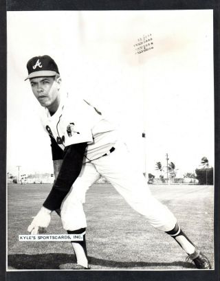 1966 Dick Kelley Braves Unsigned 7 - 3/4 X 9 - 3/4 B&w Snapshot Photo 6