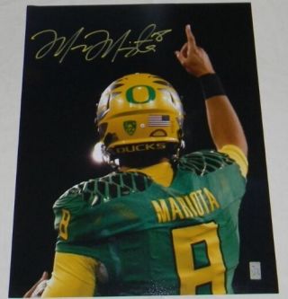Marcus Mariota Autographed Signed Oregon Ducks 16x20 Pointing Up Photo Gtsm