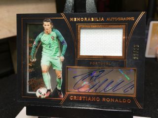 2016 - 17 Black Gold Soccer CRISTIANO RONALDO Memorabilia Autograph 11/25 AUTO 3