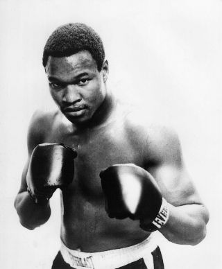 Larry Holmes Heavyweight Boxing Legend 8x10 Sports Photo (n)