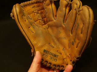 Vintage Westpoint Fg 300 Professional Model Right - Hand Leather Baseball Glove Gc