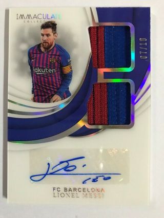 2018 - 19 Immaculate Jersey Number Dual Patch Autograph Auto : Lionel Messi 07/10 2