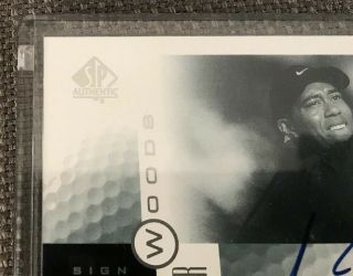 2001 SP Authentic Tiger Woods Sign of The Times Blue Autograph Auto Rookie RC 2