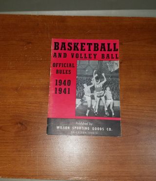 1940 - 41 Basketball And Volley Ball Official Rules Guide Wilson Sporting Goods