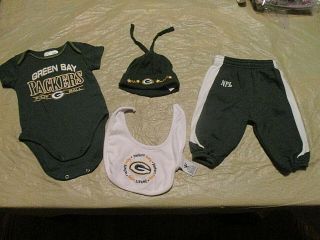 Green Bay Packers Baby One Piece Sz.  0/3mths,  Pants,  Bib & 1 - Sz.  Fit Knit Hat Outfit
