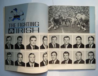 Notre Dame Fighting Irish vs USC Football Program (1967) OJ Simpson 3