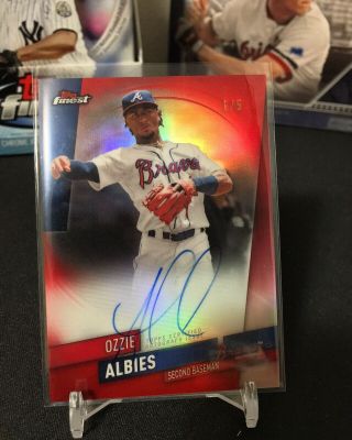 2019 Topps Finest Ozzie Albies Red Auto 1/5