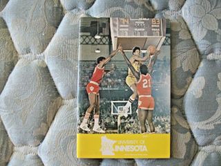 1976 - 77 Minnesota Gophers Basketball Media Guide Yearbook Kevin Mchale 1977 Ad