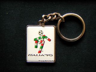 1990 Italy Bertoni Italia 90 Ciao Soccer Football World Cup Metal Keyring E)