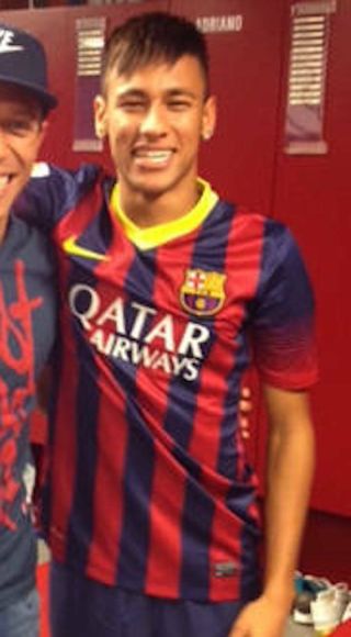 Barcelona 2013/14 Jersey 11 Neymar Jr Home Soccer Jersey Shirt Medium