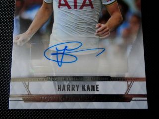 2016 - 17 TOPPS CHAMPIONS LEAGUE SHOWCASE Harry Kane Tottenham Hotspur Auto Card 3