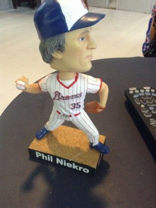 Phil Niekro Atlanta Braves Hall Of Fame Bobble Bobblehead Sga From 2003
