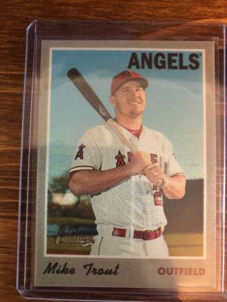 Mike Trout 2019 Topps Heritage High Number Cloth Sticker Insert 26 Of 30 Angels