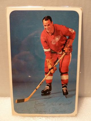 Autographed Gordie Howe Promotional Photo For Eatons Department Stores 1960s