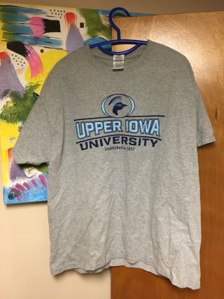 Upper Iowa University T - Shirt Xl Extra Large Gray Blue Peacocks Cotton Blend Euc