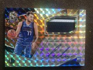 18 - 19 Panini Spectra Luka Doncic Rookie Auto Patch Hard Signed Neon Orange 2/5