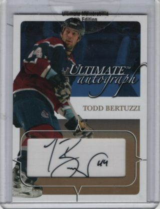 2003 - 04 In The Game Ultimate Memorabilia Autograph Gold 89 Todd Bertuzzi 18/35