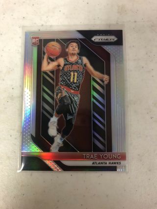 Trae Young 18 - 19 Panini Prizm Silver Parallel Rc Rookie Hawks