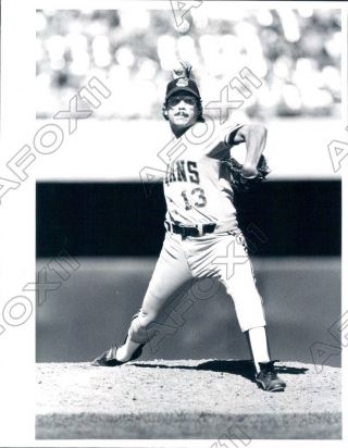 1986 Cleveland Indians Baseball Player Pitcher Ernie Camacho Press Photo