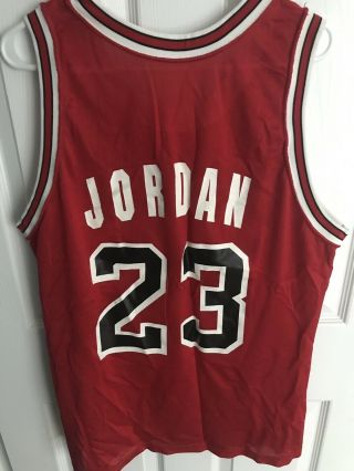 Vintage Chicago Bulls 23 Michael Jordan NBA Champion Jersey Size 44. 2