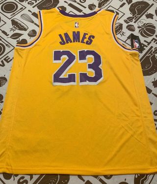 Nike LeBron James Collectible Swingman Men ' s Jersey (LA Lakers) Never Worn XL 2
