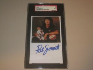Pat Summitt Autographed Signed 3x5 Photo Index Card - Sgc Slab - Encapsulated 2