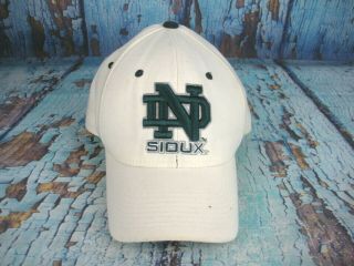 Nd North Dakota Fighting Sioux Hat Wool Blend Fitted Zephyr Baseball Cap 7 1/4
