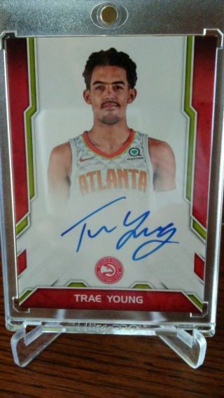 2018 - 19 Donruss Trae Young Next Day Rc On - Card Auto Ssp Hawks Hot Rookie