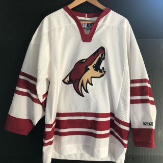 Premier Coyotes Nhl Ccm Embroidered White Jersey Size Medium Made In Canada