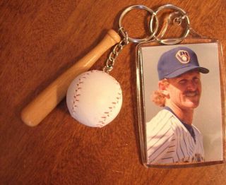 1989 Tv Sports Mailbag Inc.  Milwaukee Brewers Player Key Chain W/ Baseball & Bat