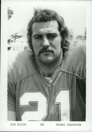 1970s Press Photo Team/league Issued Image Jim Kiick Of The Miami Dolphins