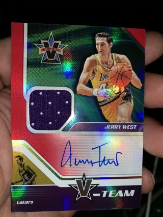 2018 - 19 Panini Chronicles Jerry West V - Team On - Card Auto Relic Jersey Lakers